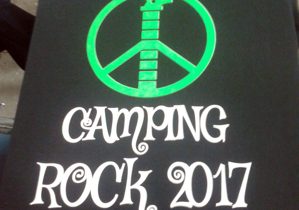 Chegou a primeira remessa de camisetas Camping Rock 2017