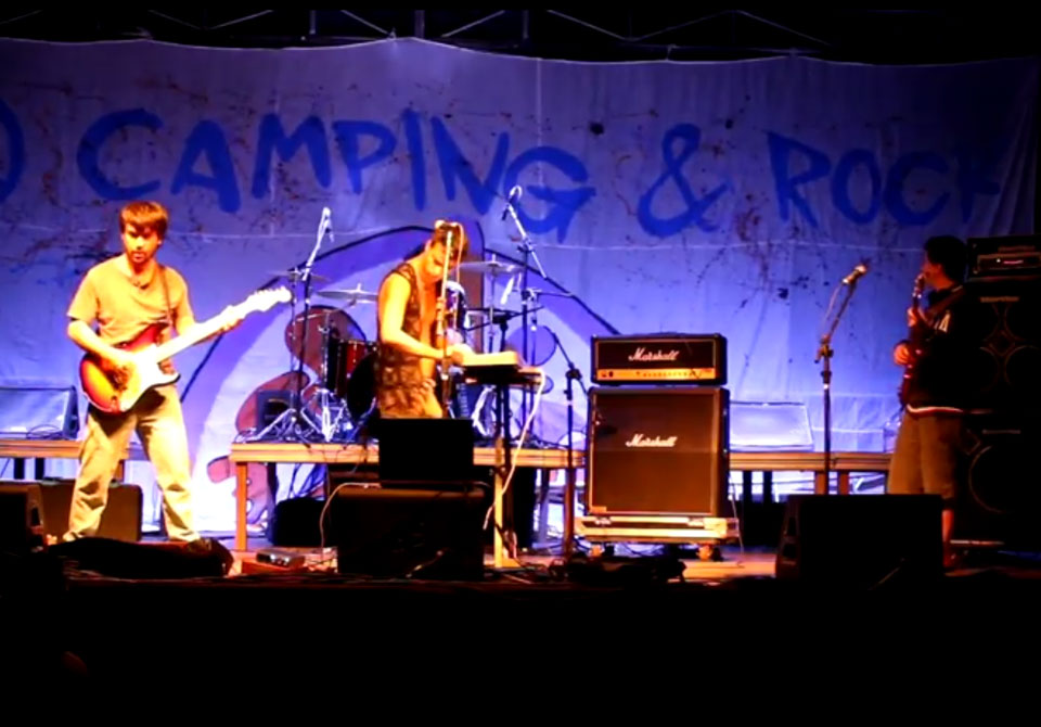 “Ilegal”, de TremBemDitos, no Camping Rock 2017